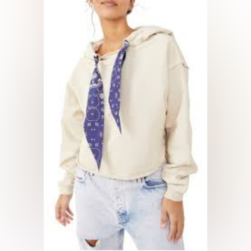 We‎ The Free Beige Backyard Hoodie with Navy Accents Size Small EUC